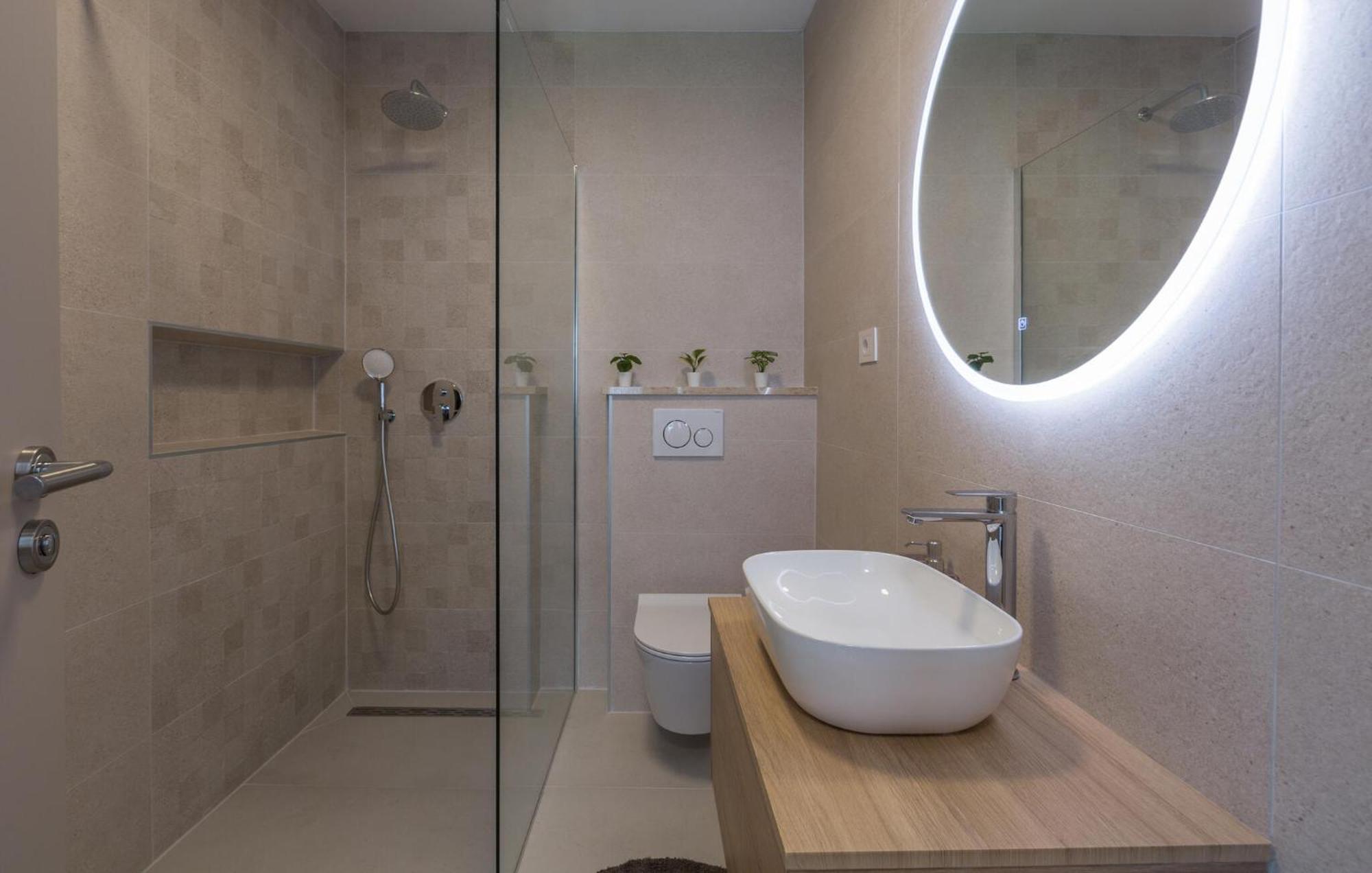 1 Bedroom Beautiful Apartment In פורץ מראה חיצוני תמונה