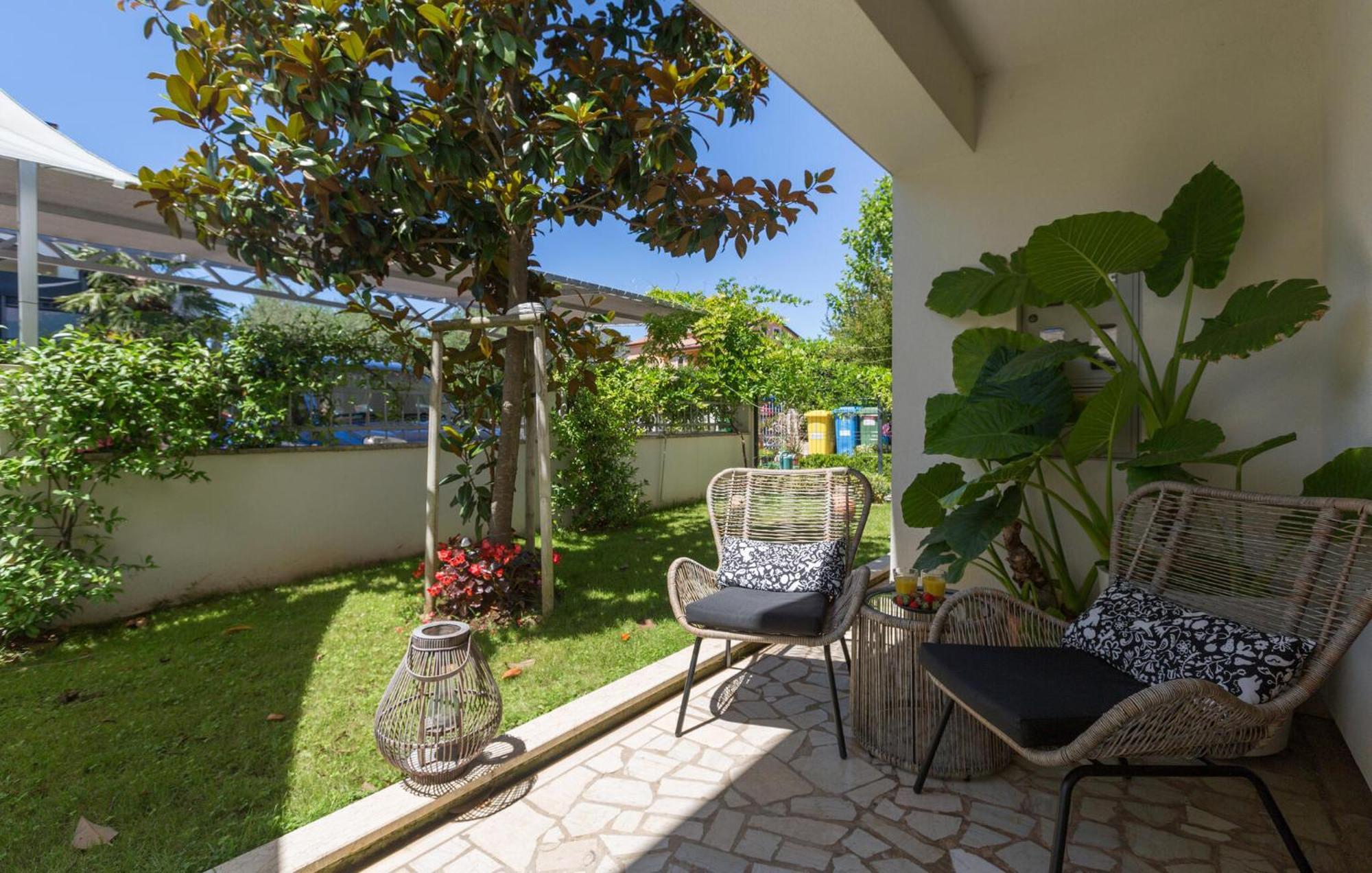 1 Bedroom Beautiful Apartment In פורץ מראה חיצוני תמונה