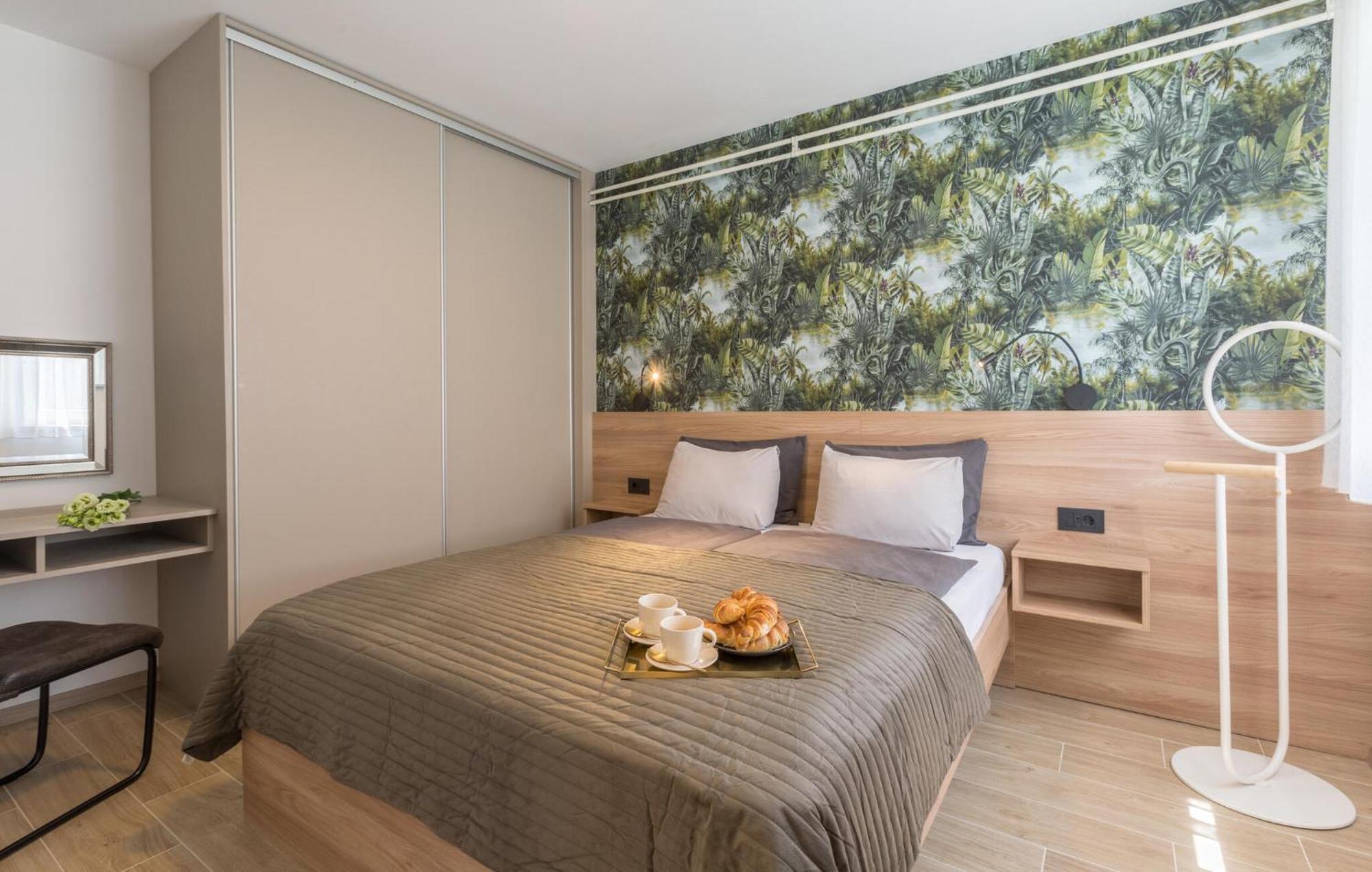 1 Bedroom Beautiful Apartment In פורץ מראה חיצוני תמונה